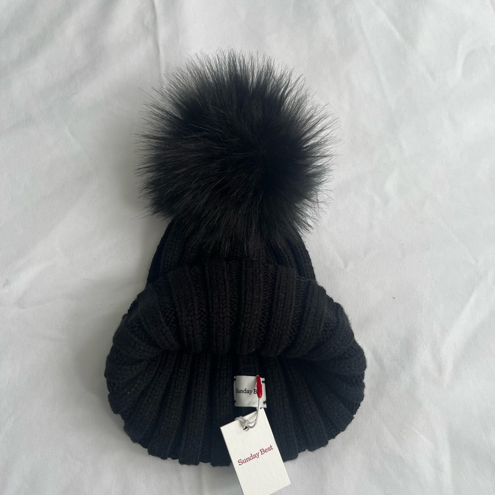 Sunday Best Aritzia Black Pom Pom Beanie Hat NWT - Picture 2 of 3